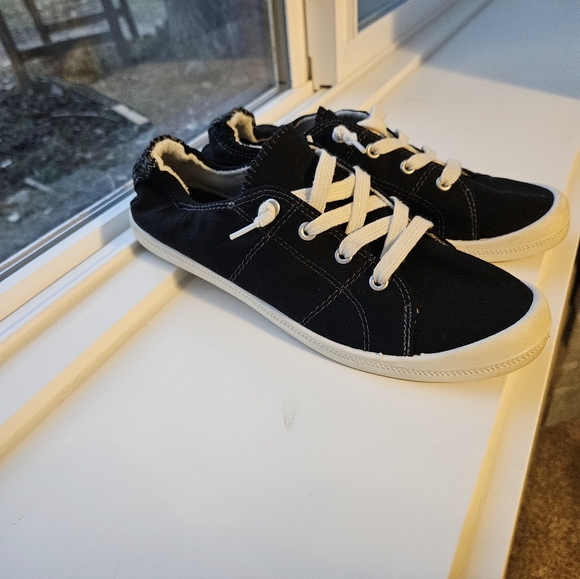 Womens Mad Love Black Canvas Sneakers - Picture 2 of 8